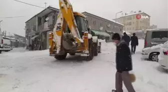Gürün'de kar kalınlığı 30 santimetreye ulaştı