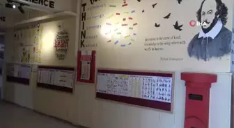 Gündüz uzaktan eğitim verip, geceleri okul koridorlarına hayat verdiler