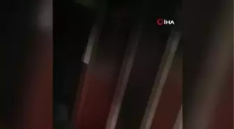 Yangında hayatını kaybeden kızının ayakkabılarını tutarak gözyaşı döktü