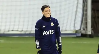 Mesut Özil derbide oynayacak mı? 6 Şubat Fenerbahçe Galatasaray maçında Mesut Özil olacak mı?