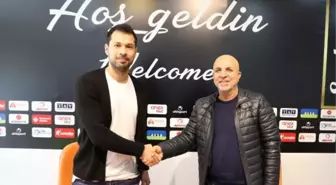 Aytemiz Alanyaspor, Serkan Kırıntılı'yı transfer etti