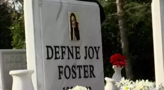 Defne Joy Foster mezarı başında anıldı