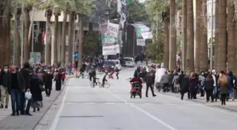 Denizli'de endişelendiren görüntü; pandemi unutuldu, kalabalık oluştu