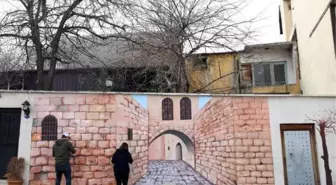 Gaziantep'in tarihi yerleri duvarlara resmediliyor
