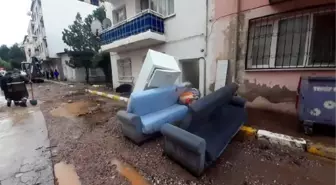 BALÇOVA'DA EVLERİ SU BASTI