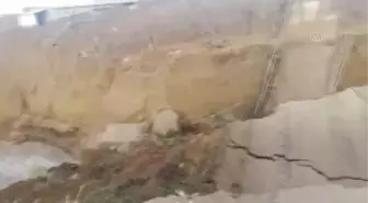 Şiddetli yağış nedeniyle köprü yıkıldı