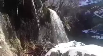Sızır Şelalesi büyüleyici güzelliğiyle göz kamaştırıyor
