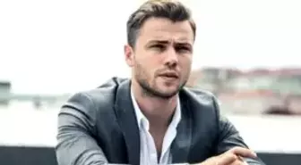 Arıza: Ali Rıza kimdir, gerçek adı nedir, nereli? Arıza: Ali Rıza (Arıza) karakterini canlandıran Tolga Sarıtaş kimdir?