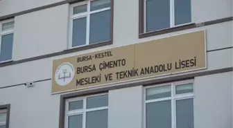 Kestel'deki meslek lisesi dezenfektan ve temizlik malzemesi üreterek salgınla mücadeleye destek oluyor