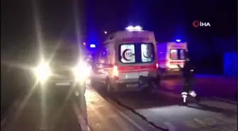 Son Dakika | Alkollü sürücü ambulansa çarptı: 3 yaralı