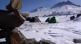 Vali Aydoğdu Hasandağı'na 'Yunus Emre Zirve Tırmanışı' gerçekleştirdi