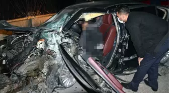 Antalya'da çarpışan iki otomobilden biri dereye uçtu: 6 ölü