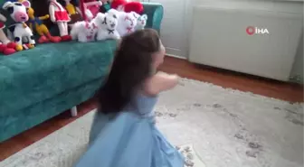 Tek kolu ve tek bacağı ile hayata tutunan Elif Su protez bekliyor
