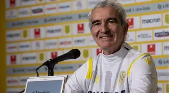 47 gün önce takımın başına geçen Raymond Domenech'in Nantes'taki görevine son verildi