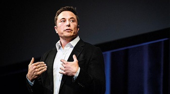 Elon Musk, Tesla Roadster modeli aracını uçurmayı planlıyor