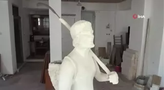 Sinop'un önemli şahsiyetlerinin heykellerini yapıyorlar