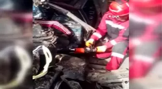 Hurdaya dönen araçtan sağ çıktı