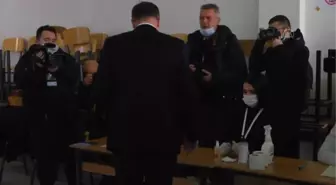 Kosova'da halk erken genel seçim için sandık başında (3)