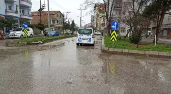 Yaşlı çifte çarpan sürücü kaçtı