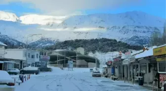 Antalya'nın yüksek kesimlerine kar yağdı