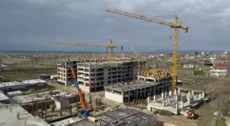 Büyükelçi Yörük'ten Türkiye'nin Arnavutluk'ta depremzedeler için inşa ettirdiği konut projesine ziyaret'Asırlar boyunca Arnavut kardeşlerimizin...