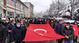 Son dakika: Bahçesaray'da lapa lapa kar yağışı altında teröre lanet yürüyüşü