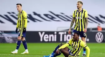 Fenerbahçe, Ülker Stadı'nda konuk ettiği Göztepe'ye mağlup oldu ve zirve yolunda ağır yara aldı