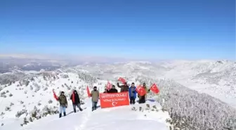 Gara şehitleri anısına Kayranlı Dağı'nın zirvesine tırmandılar