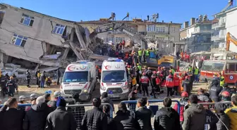 Deprem uzmanı Prof. Dr. Ercan Aksoy: Doğu Anadolu fayı suskunluk döneminden aktif döneme geçti