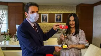İhlas Medya Ankara Temsilcisi Batuhan Yaşar'a 'Yılın Medya Yöneticisi' ödülü