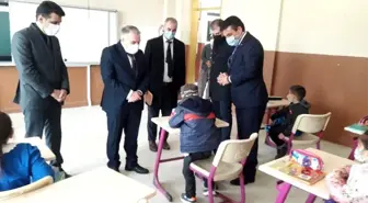 Kula Kaymakamı Duru'dan mahalle ve okul ziyaretleri