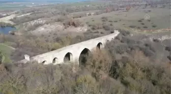 Tarihi su yolundaki kemerin kaçak kazıyla tahrip edildiği iddia edildi