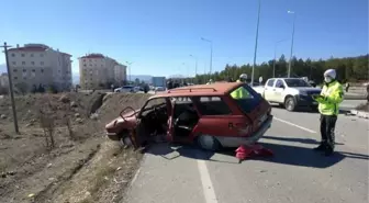 Otomobil jandarma ekip aracıyla çarpıştı: 4 yaralı