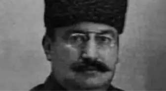 Yunus Nadi kimdir? Yunus Nadi Abalıoğlu kimdir, kaç yaşında, nereli, mesleği nedir? Yunus Nadi eserleri nedir? Yunus Nadi neden öldü?