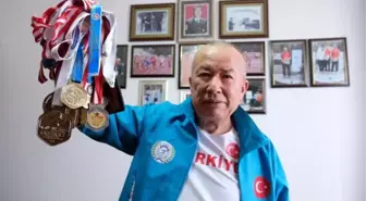 72 yaşında atletizmde Türkiye rekorları kırıyor