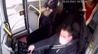 Ani fren yapan otobüste savrulup yere düşen yaşlı kadın yaralandı