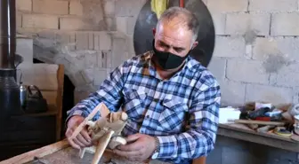 Son dakika haberi... Pandemi döneminde yaptığı ahşap oyuncaklarla kasabadaki çocukları sevindirdi