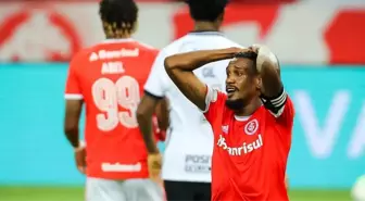 Internacional'in şampiyonluk için ihtiyacı olan tek gol, 90+6'da ofsayta takıldı ve şampiyon Flamengo oldu