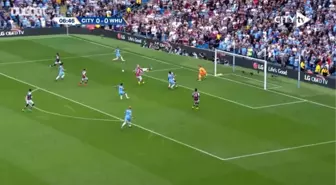 Raheem Sterling'in West Ham United'a Attığı Gol