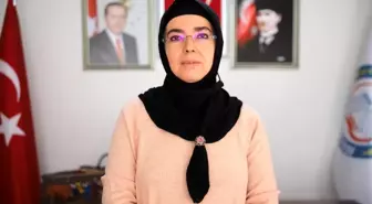 28 Şubat mağduru, Türkiye'nin ilk başörtülü başkanı iki dönemdir hizmet ediyor