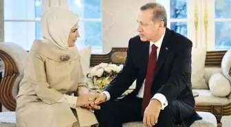 Cumhurbaşkanı Erdoğan ve eşi Emine Erdoğan'ın el ele tutuştukları romantik fotoğrafın hikayesi