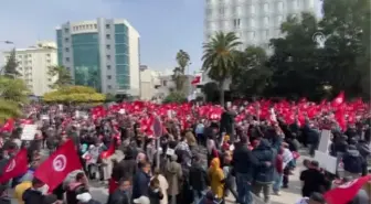 Gannuşi, Tunus'taki yürüyüşü, 10 yıl önceki devrim gösterilerine benzetti