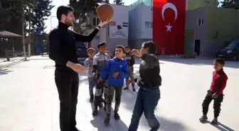 'Balalar Üşümesin' diye toplanan yardımlar Türkmenlere ulaştırıldı