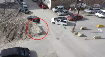 Yol yapım çalışması nedeniyle taşınan asırlık türbenin içi boş çıktı