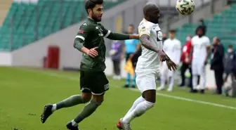 Bursaspor'un defans hattında kriz yaşanıyor