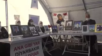 DİYARBAKIR - Evlat nöbeti tutan ailelerden CHP'li heyete 'HDP'den desteğinizi çekin' çağrısı