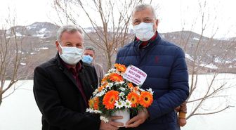 Torosların zirvesinde doğum günü sürprizi