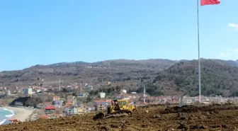 Güzelkent'te Şehitlik Anıtı ve çevresi güzelleşiyor