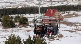 Son dakika haber | Ardahan'da dün kayak merkezi doldu, bugün sokaklarda sessizlik hakim oldu kaldı