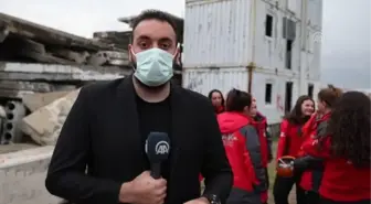 Kimi eczacı kimi muhasebeci arama kurtarma gönüllüsü kadınlar hazır kıta bekliyor